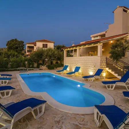 Holiday home 6 Bedroom Gorgeous In Milna Milna (Brac)