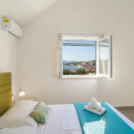 Semesterbostad 6 Bedroom Gorgeous In
