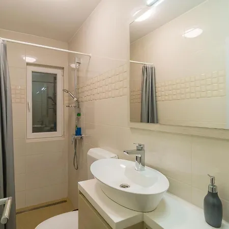 6 Bedroom Gorgeous In Semesterbostad