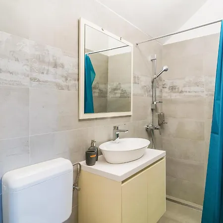 6 Bedroom Gorgeous In
